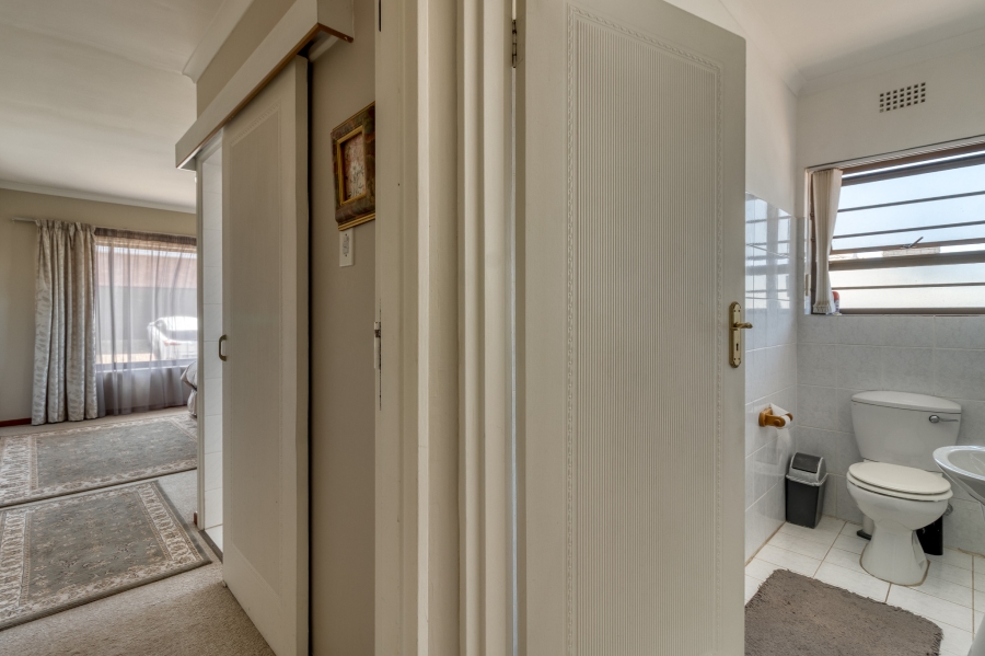 3 Bedroom Property for Sale in Die Wingerd Western Cape